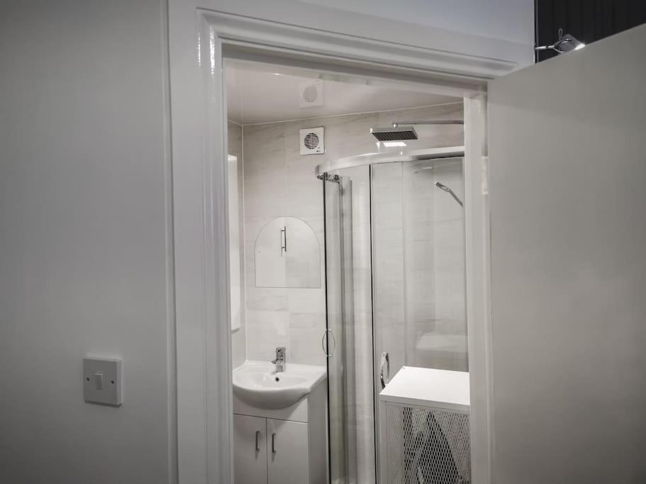 S.H Apartments กลาสโกว์ ภายนอก รูปภาพ