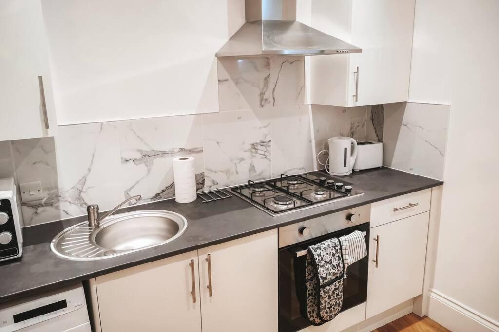 S.H Apartments กลาสโกว์ ภายนอก รูปภาพ